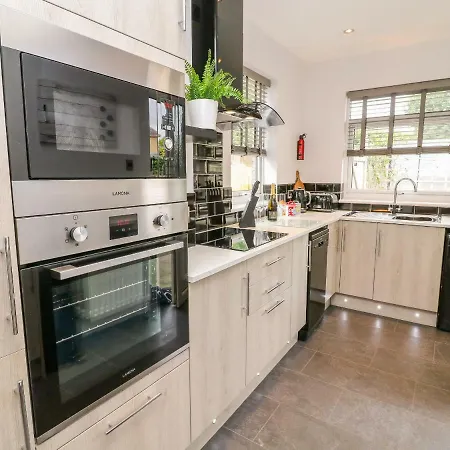 Feriehus 2 Ings Avenue *